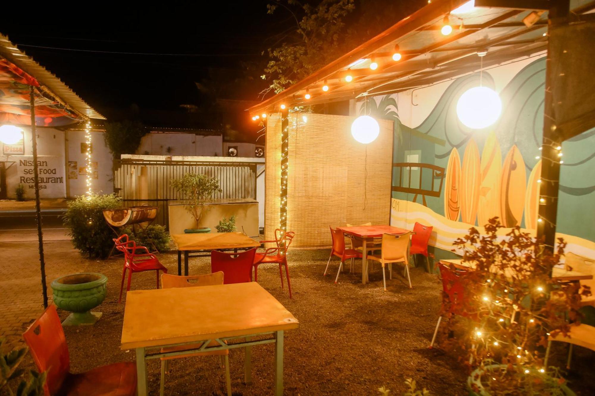 Hangover Hostels Мирисса Экстерьер фото