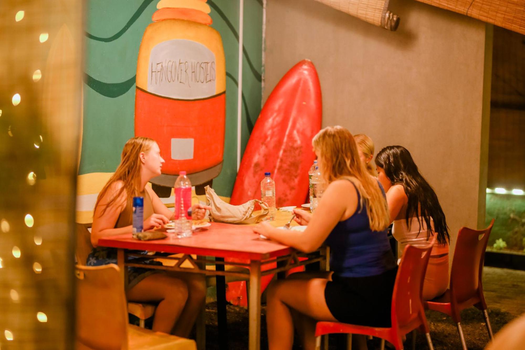 Hangover Hostels Мирисса Экстерьер фото