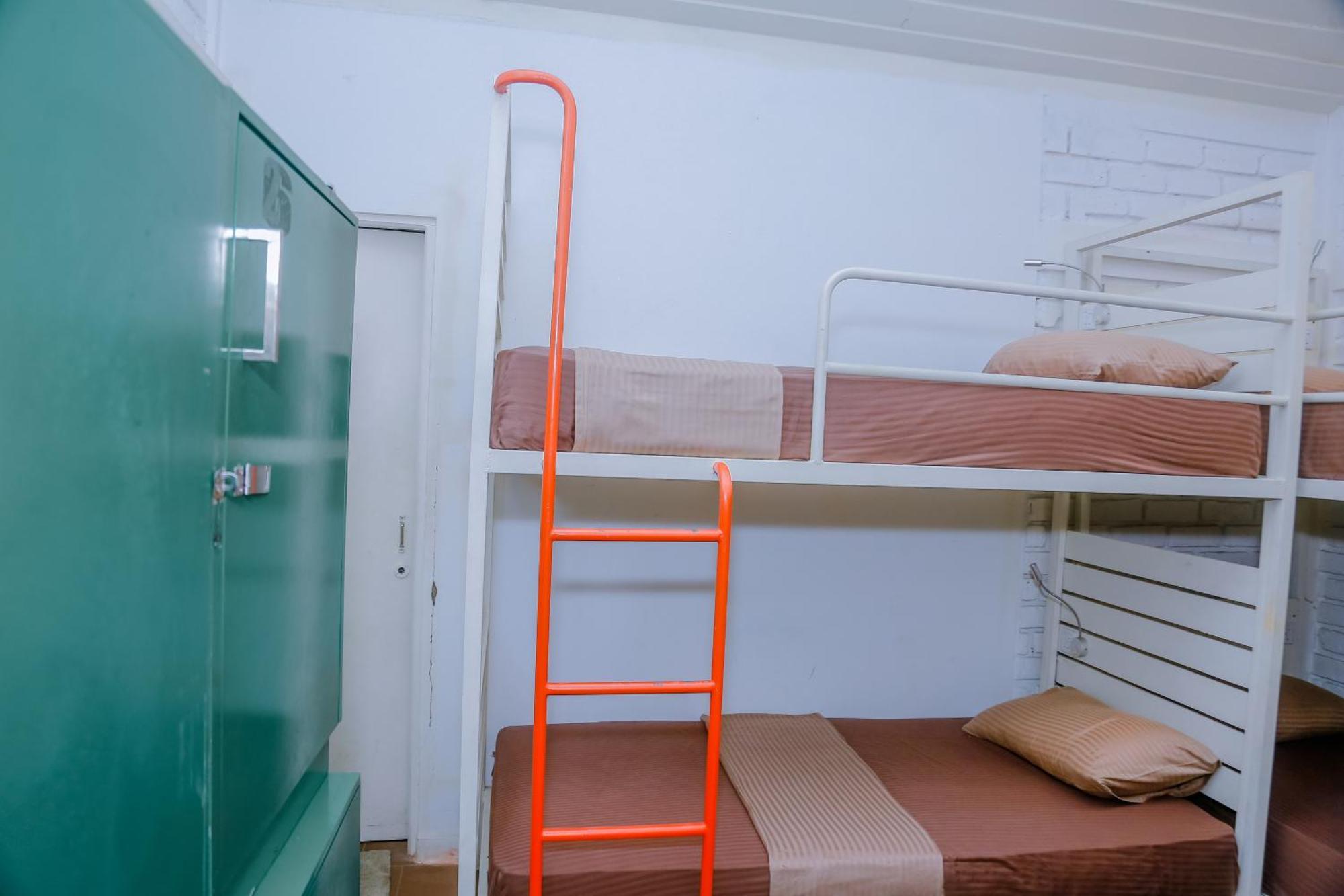 Hangover Hostels Мирисса Экстерьер фото