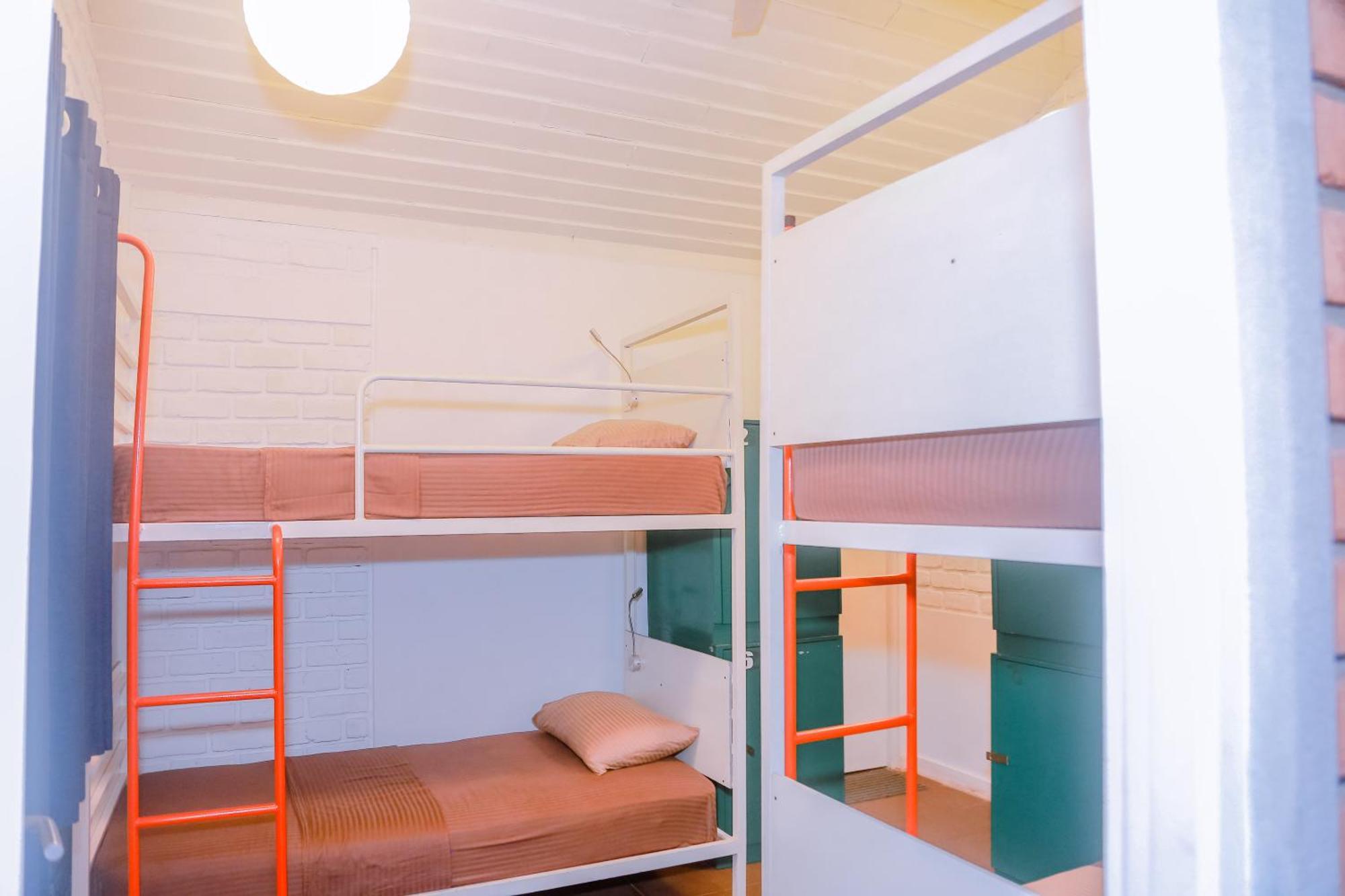 Hangover Hostels Мирисса Экстерьер фото