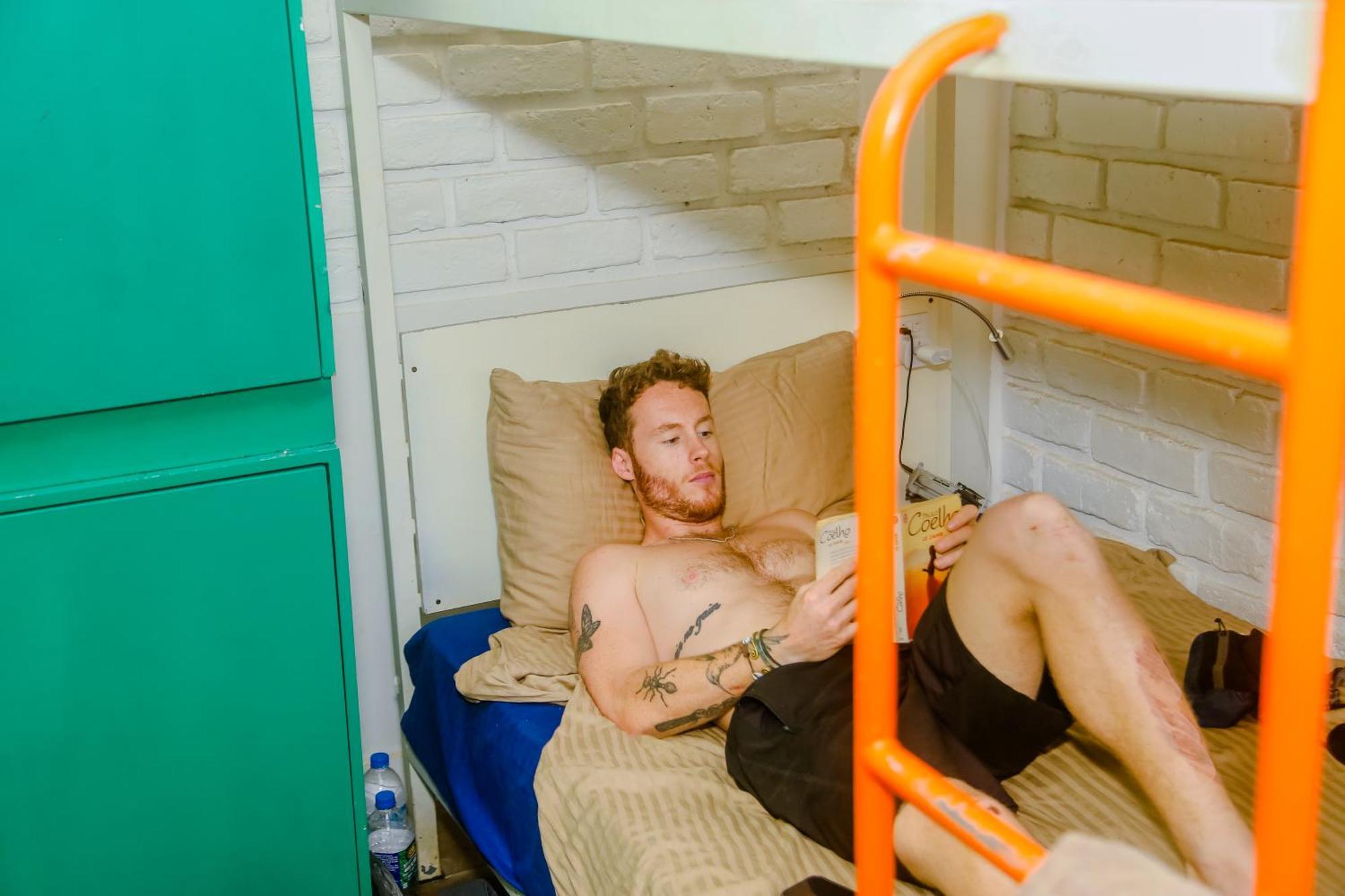 Hangover Hostels Мирисса Экстерьер фото