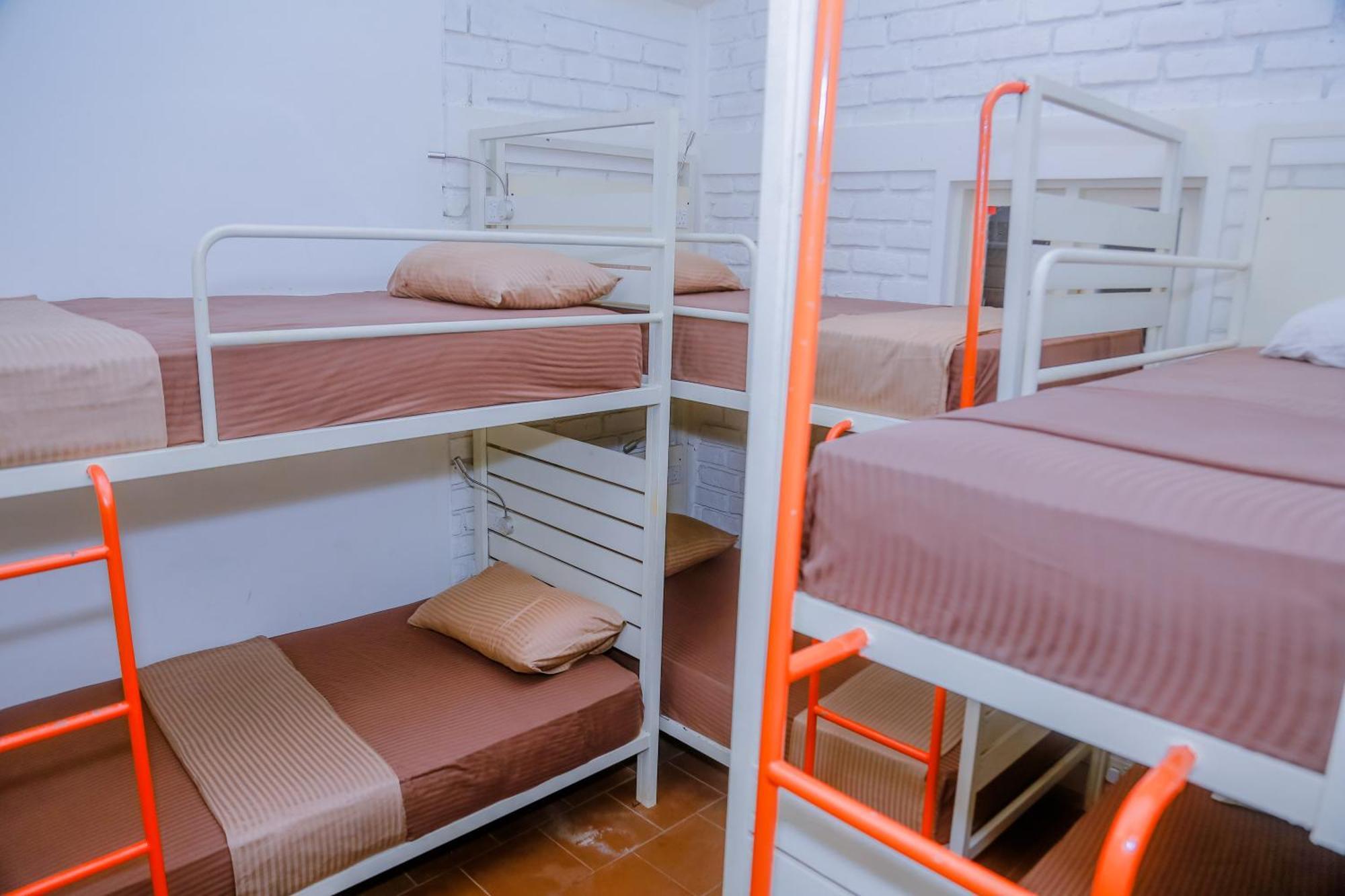 Hangover Hostels Мирисса Экстерьер фото