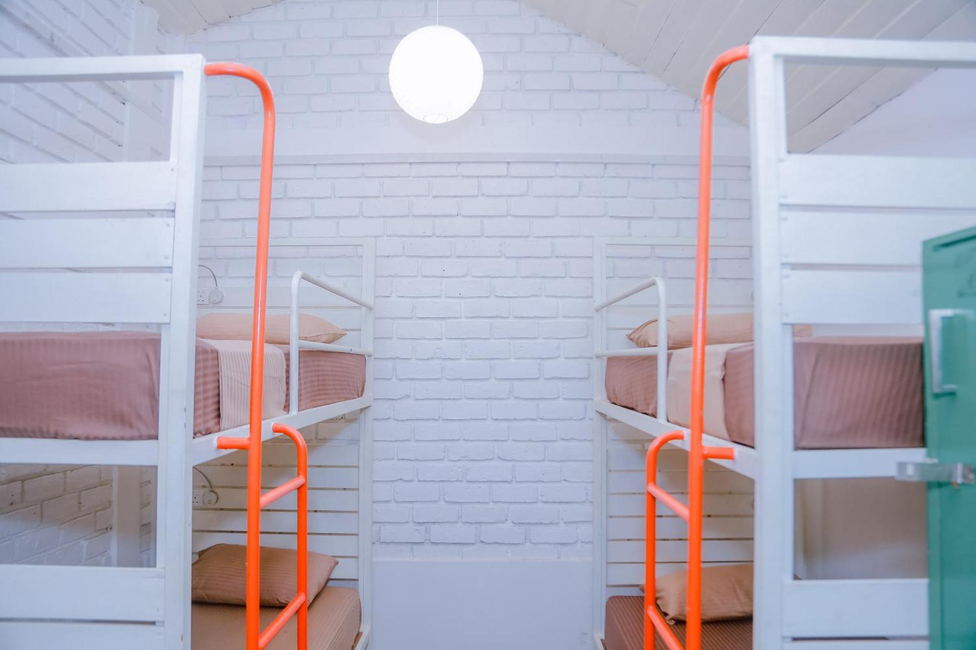 Hangover Hostels Мирисса Экстерьер фото